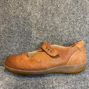 Halsa ALOE Brown Leather Womens 9.5 W Mary Jane Shoes Flats Embossed Adjustable